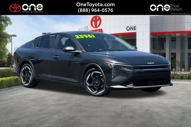 2025 Kia K4 EX AT's photo