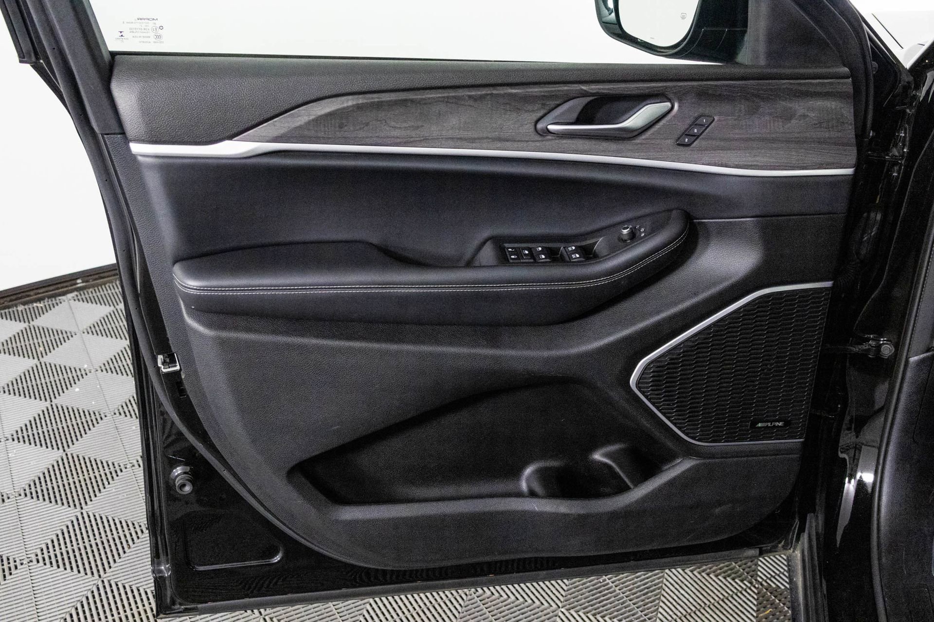 2021 JEEP GRAND CHEROKEE L - Image 30