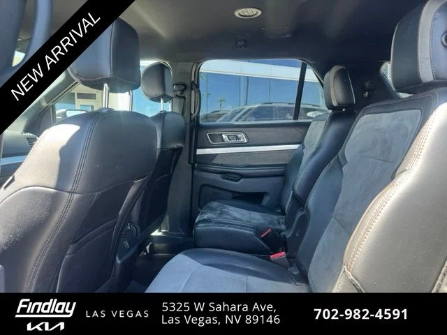 Used 2017 Black Ford XLT image 6