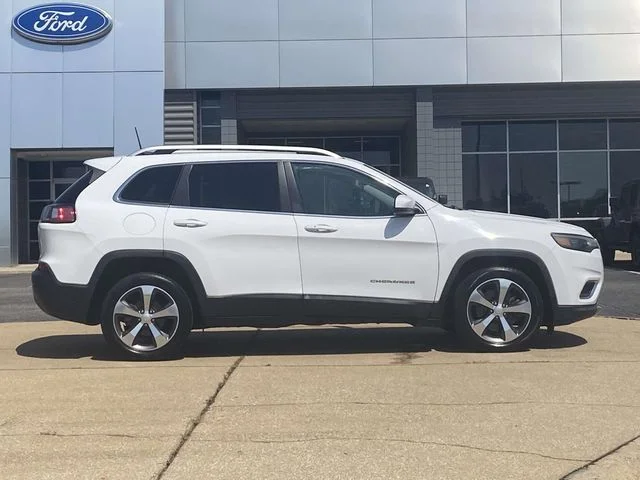 Used 2020 White Jeep Limited image 2