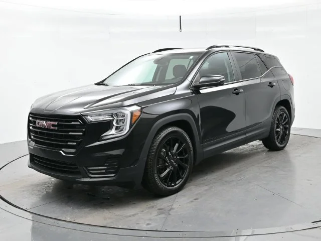 Used 2023 EBONY TWILIGHT METALLIC GMC SLE image 3