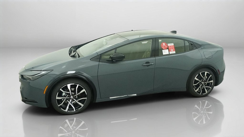 New 2027 Guardian Gray Toyota XSE image 33