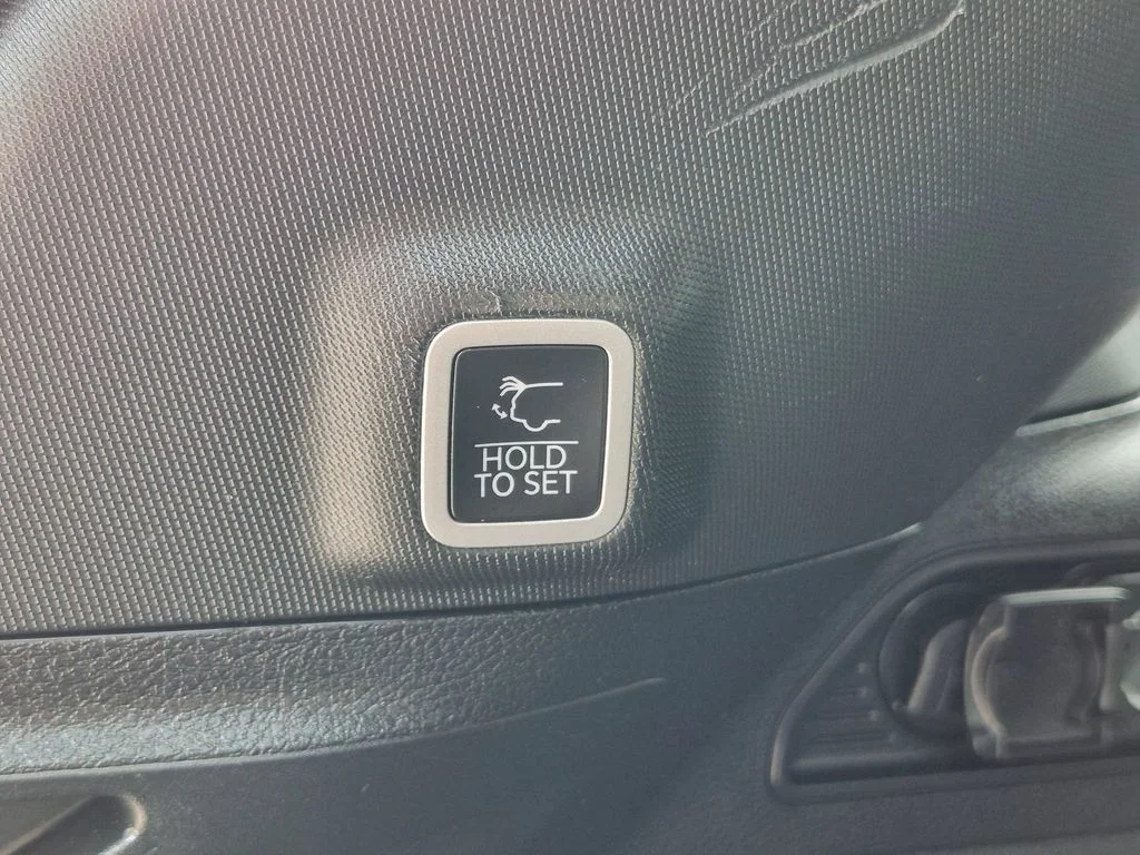 Used 2023 Black Jeep 4xe image 7