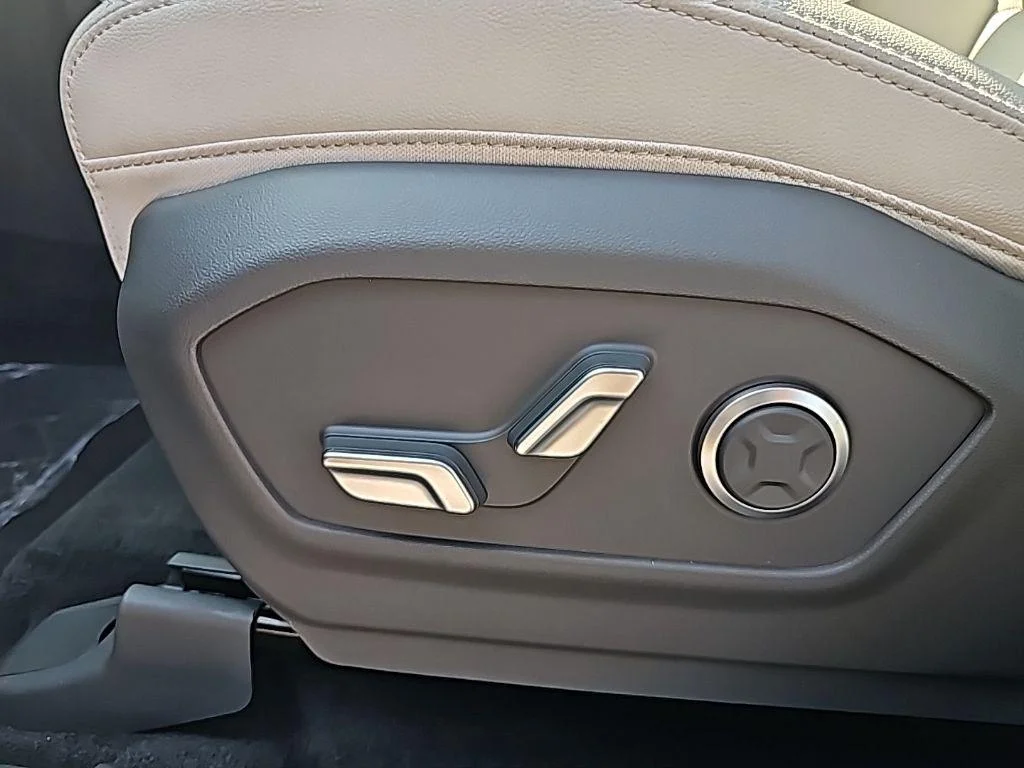 2026 Hyundai Santa Fe Limited - Photo 14