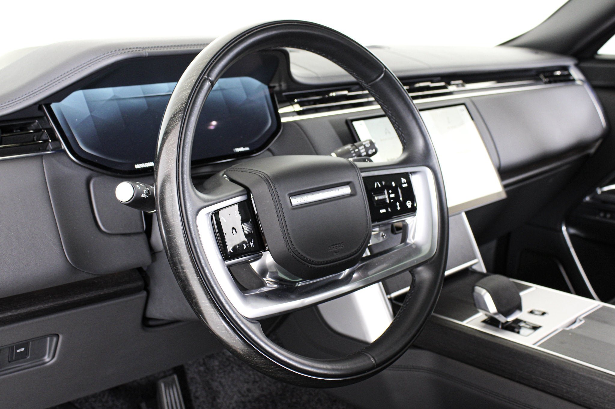 Used 2025 Black Land Rover Autobiography image 33