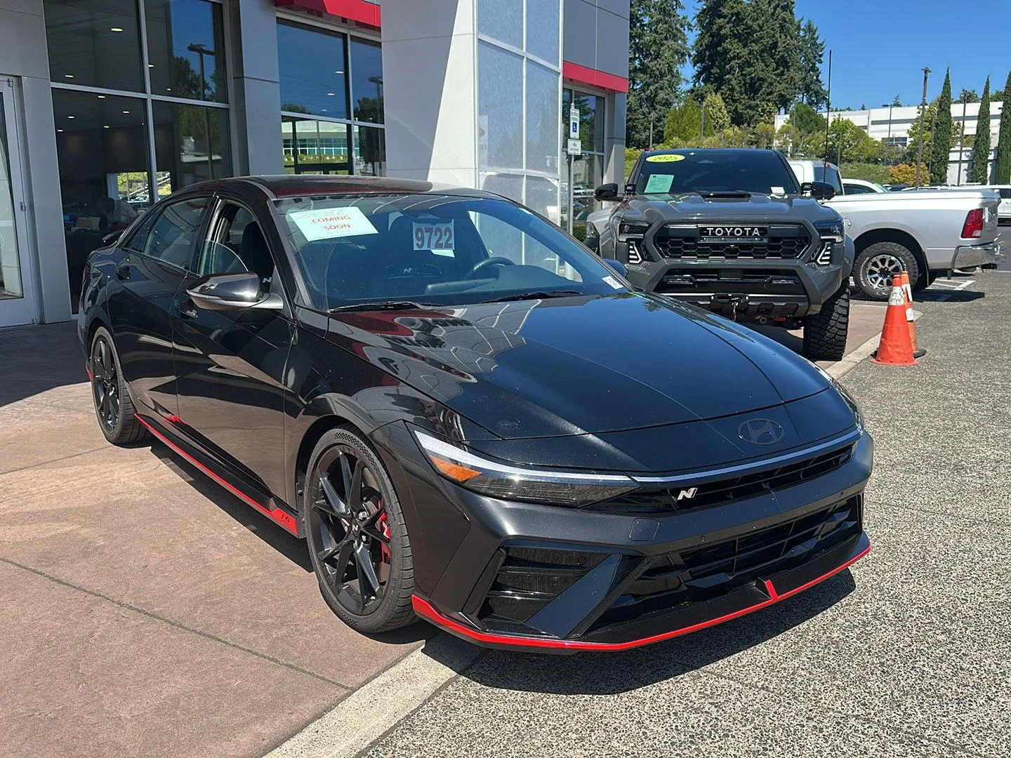 Used 2025 Abyss Black Hyundai BASE image 6