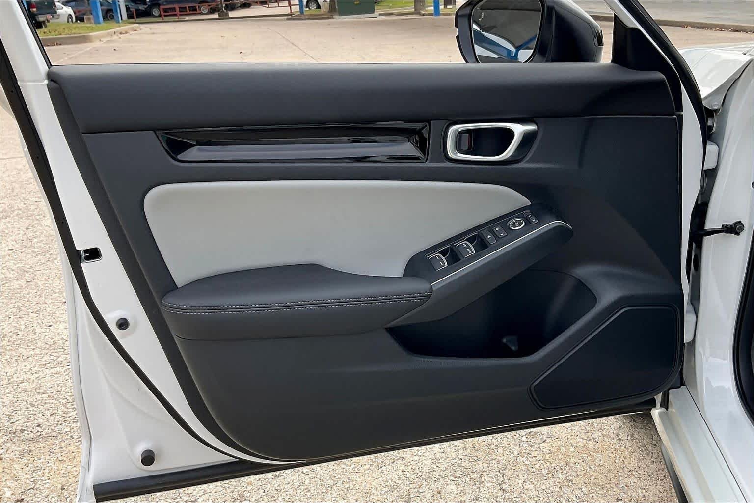 2026 Honda Civic Hatchback Sport Touring - Photo 10