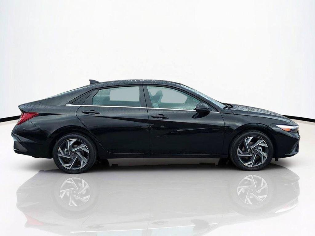 New 2026 Black Hyundai Limited image 4