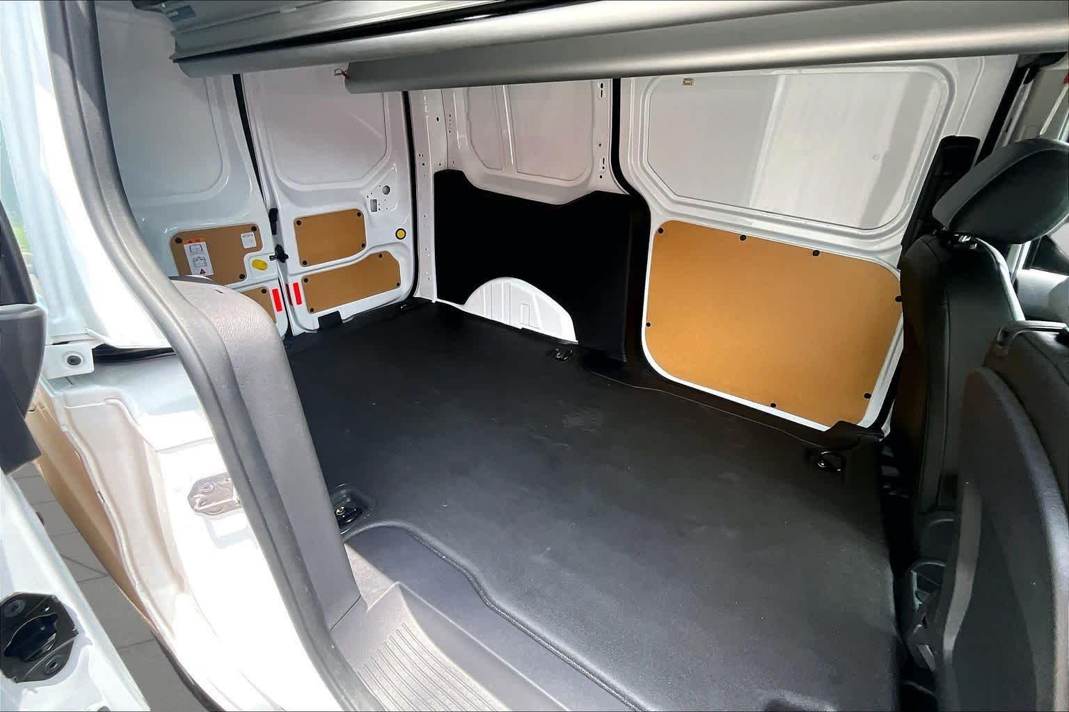Used 2018 Frozen White Ford XL image 19