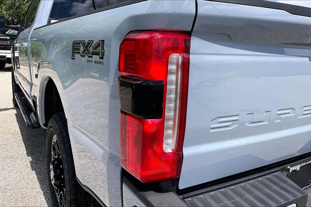 New 2026 Ford Super Duty F-250 Lariat 4D Crew Cab