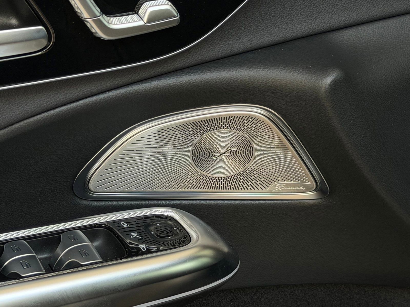 New 2026 Obsidian Black Metallic Mercedes-Benz E 450 image 35