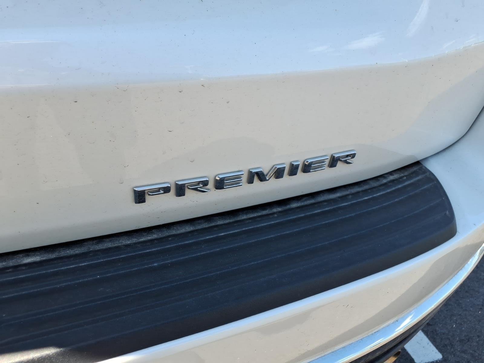 Used 2024 Iridescent Pearl Tricoat Chevrolet Premier image 7