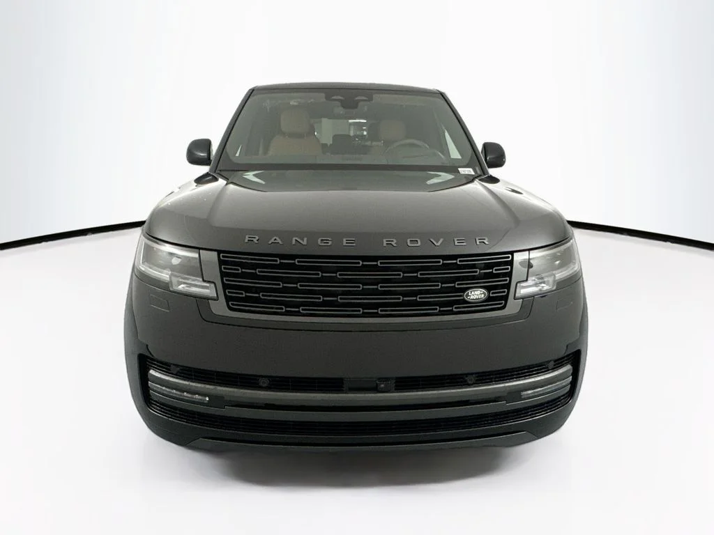 New 2026 Santorini Black Land Rover SE image 2