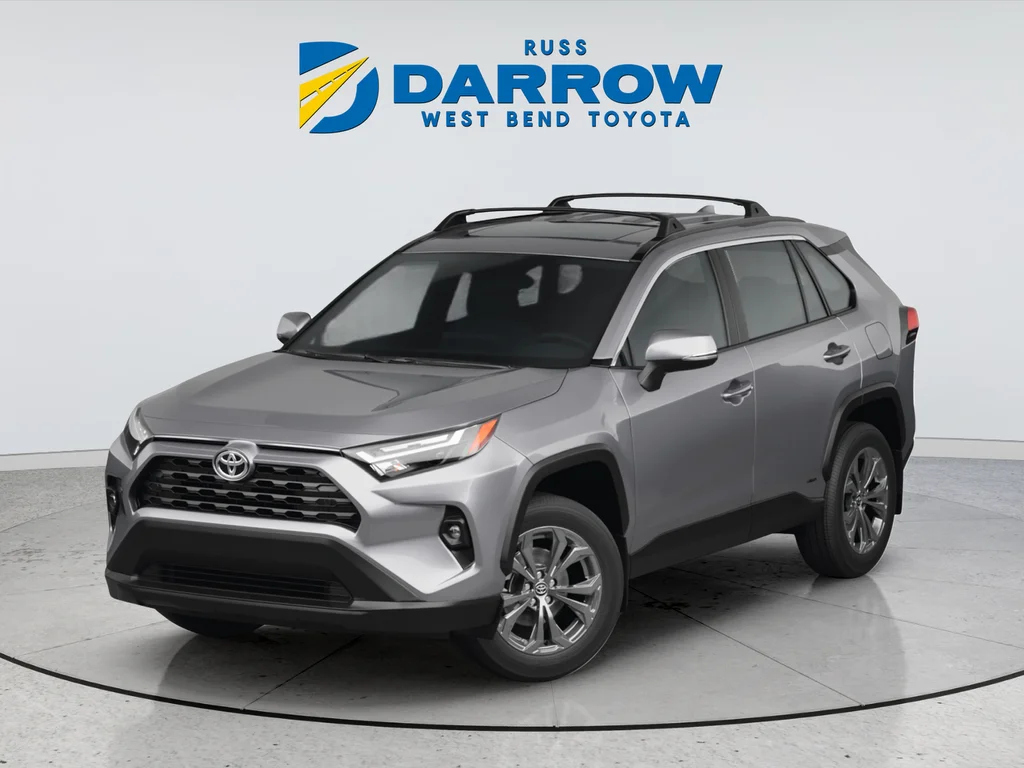 Used 2025 Silver Toyota XLE image 8