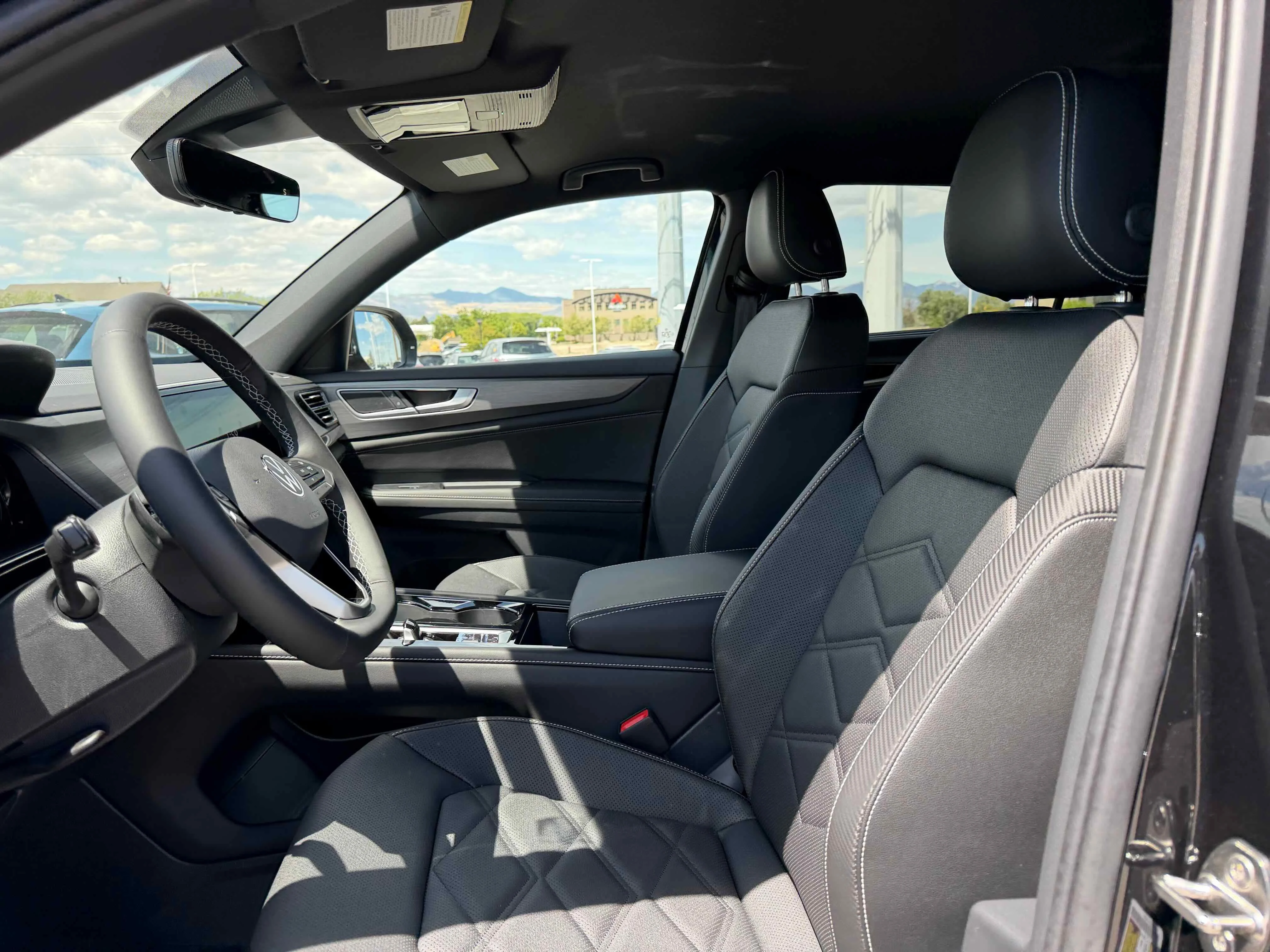 New 2026 Deep Black Volkswagen 2.0T SE w/Technology image 4