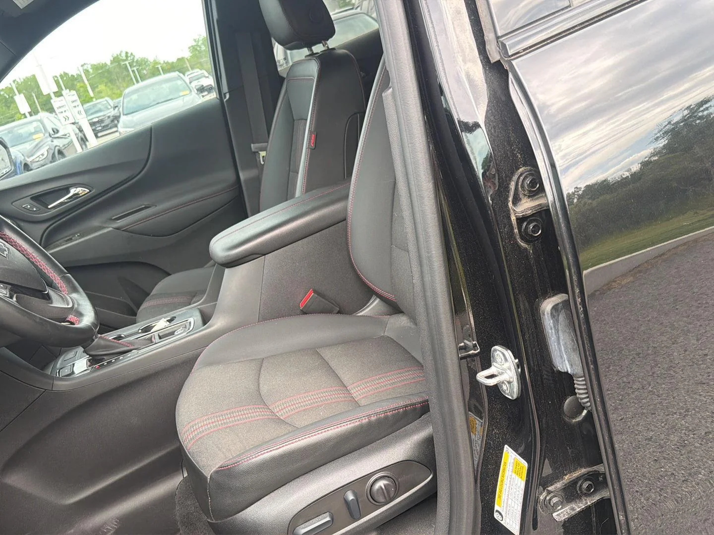 Used 2023 Mosaic Black Metallic Chevrolet RS image 11