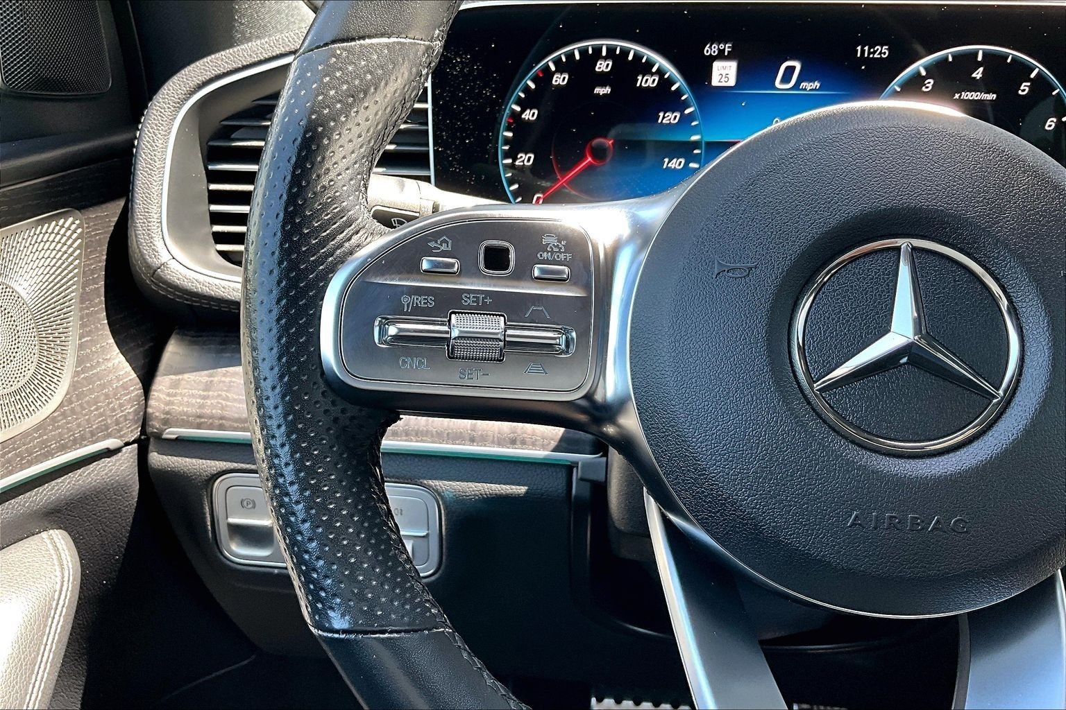 Used 2023  Mercedes-Benz GLS 450 image 18