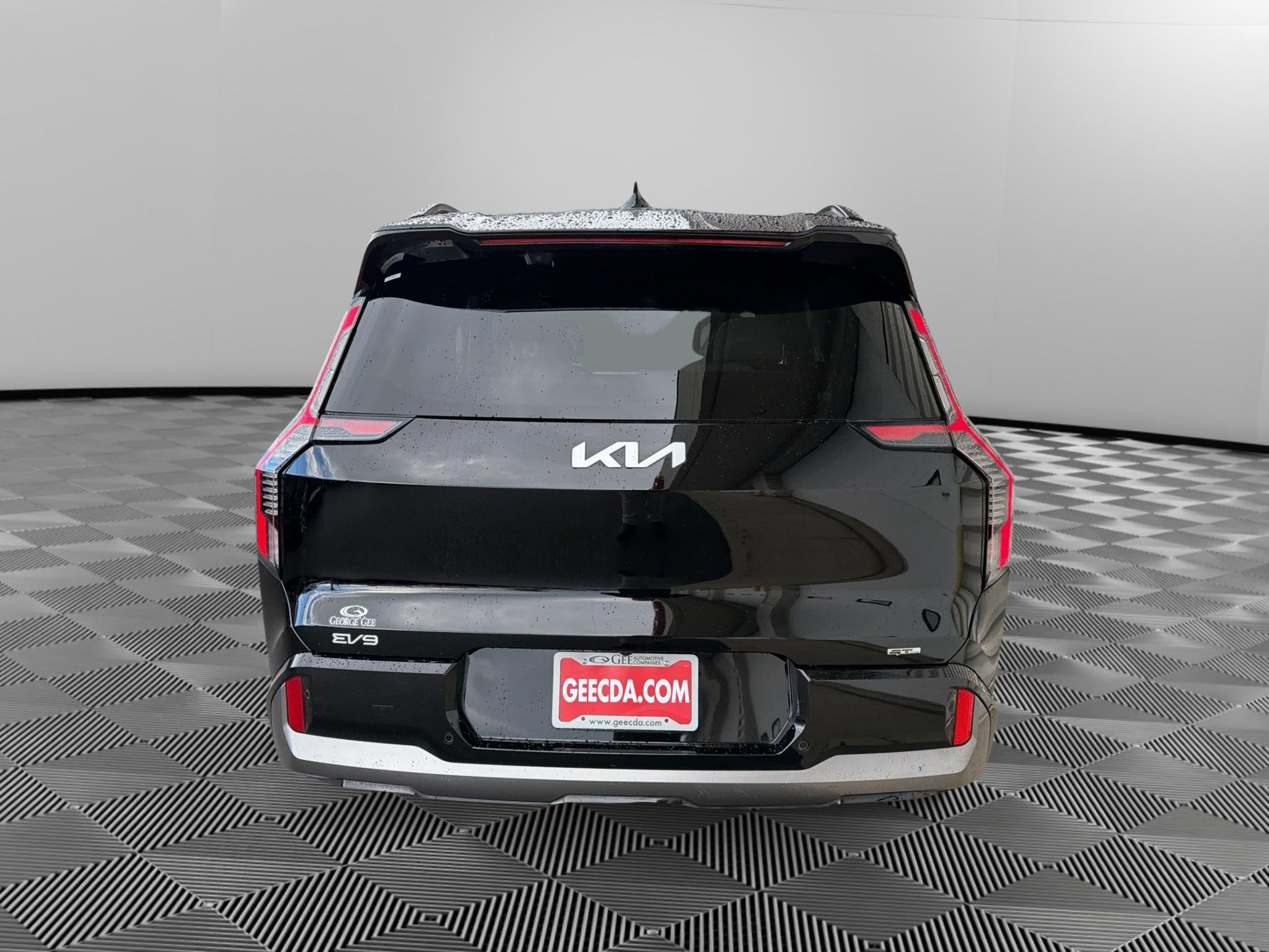 Certified Used 2024 Aurora Black Pearl Kia GT-Line image 6