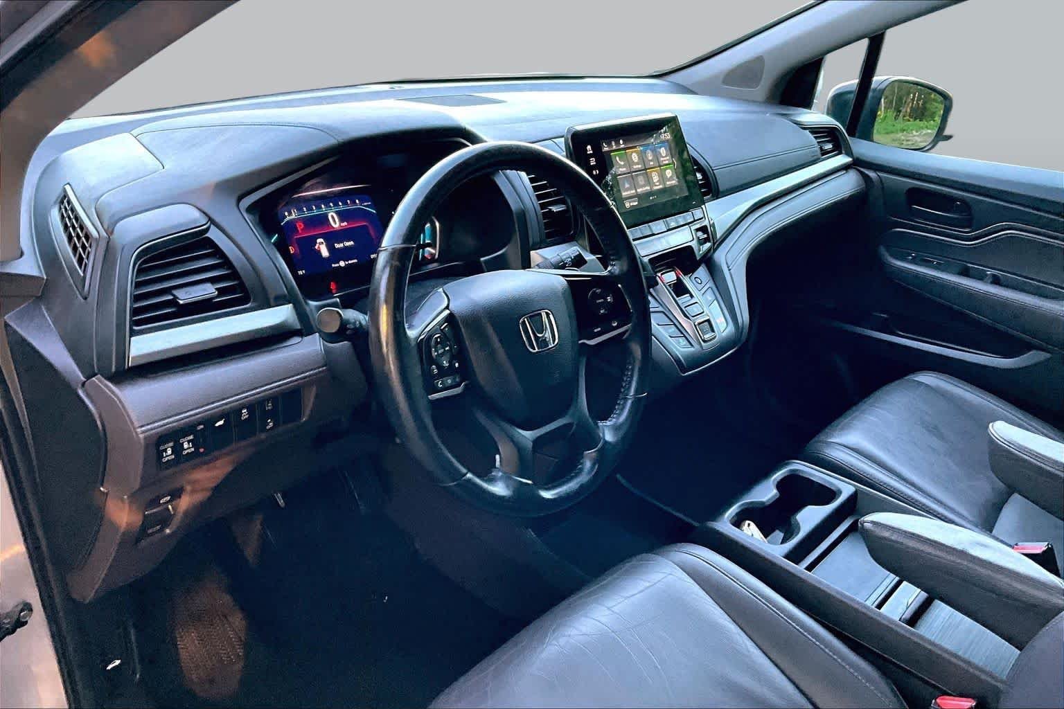 Used 2018 Lunar Silver Metallic Honda EX-L image 17