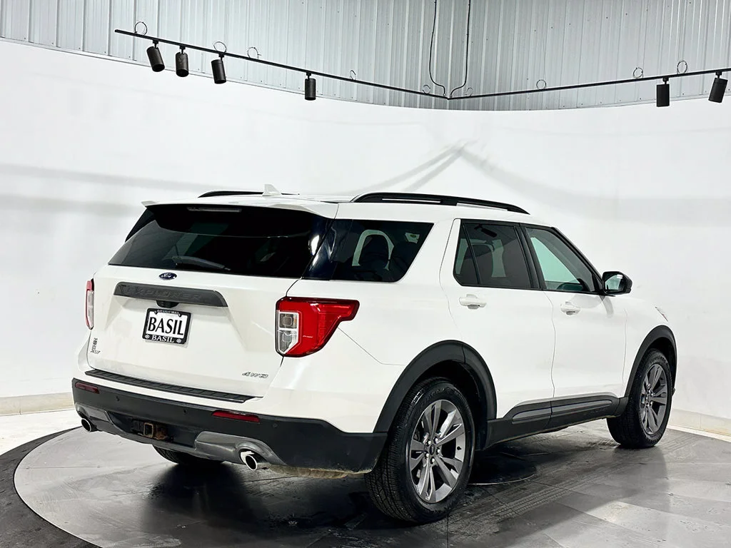 Used 2022 White Ford XLT image 11