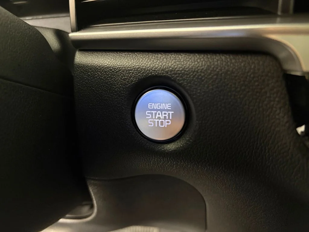 New 2026 Glacial White Pearl Kia S image 24