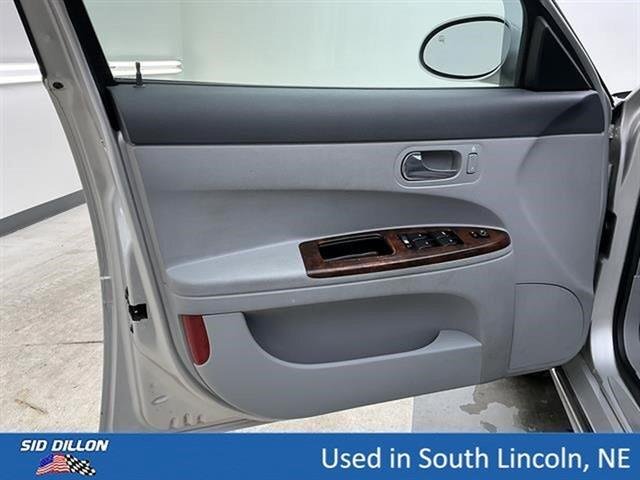 Used 2005 Sterling Silver Metallic Buick CXL image 14
