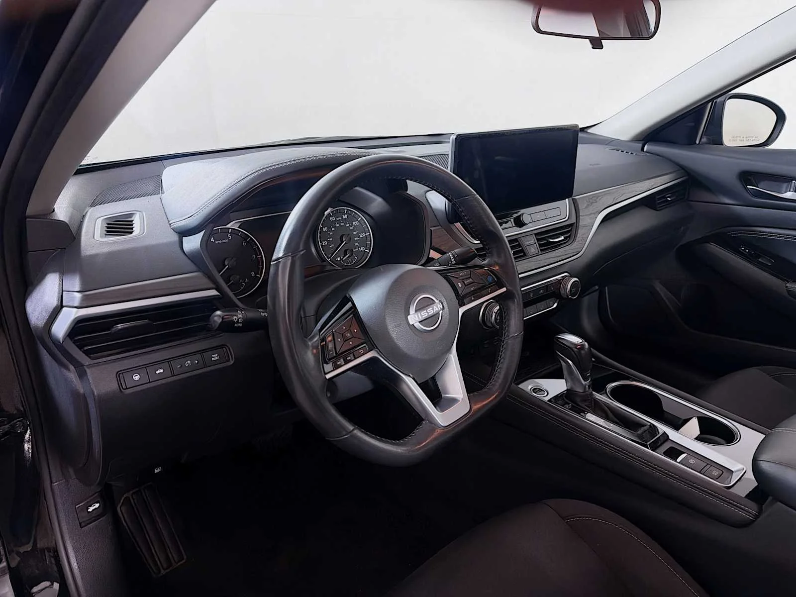 Certified Used 2023 Super Black Nissan 2.5 SV image 7