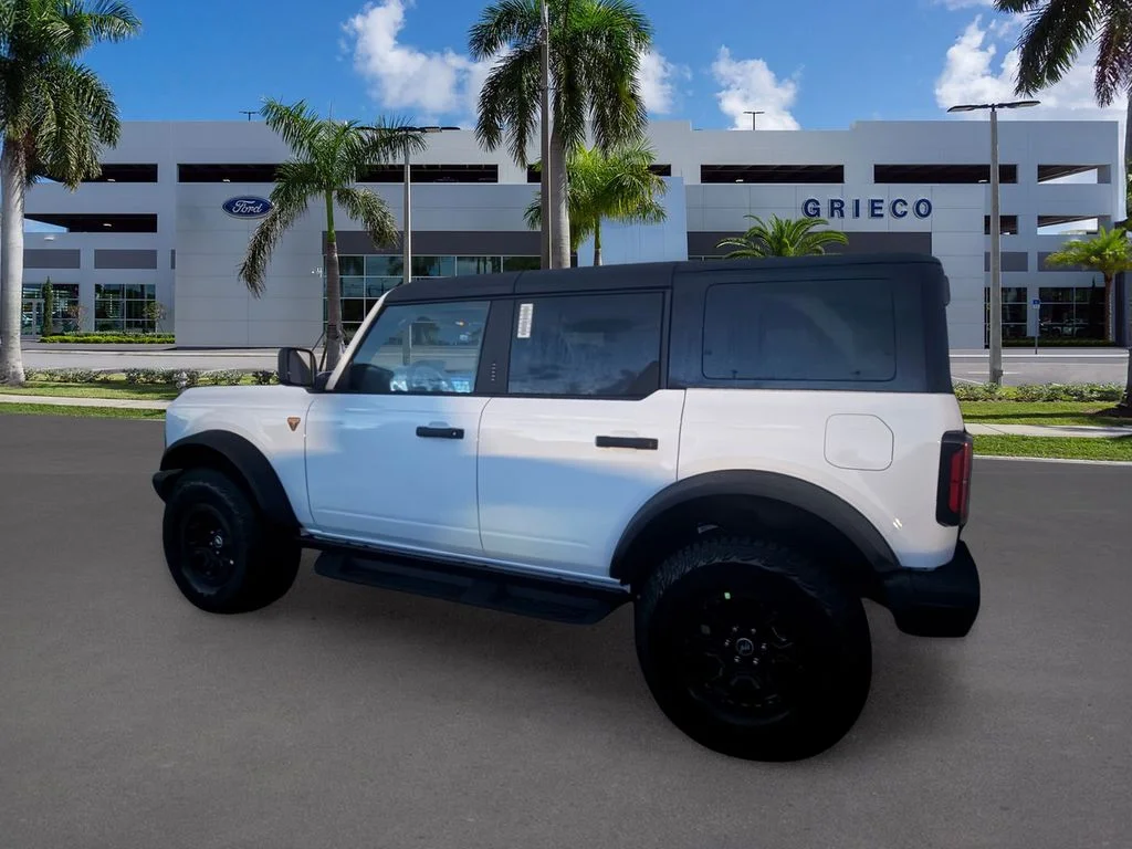 New 2026 Oxford White Ford Badlands® image 4