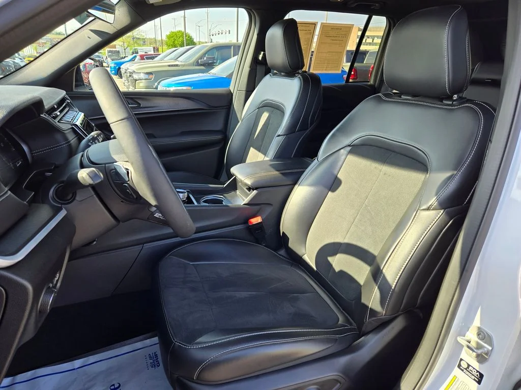 Certified Used 2025 White Jeep Altitude X image 17