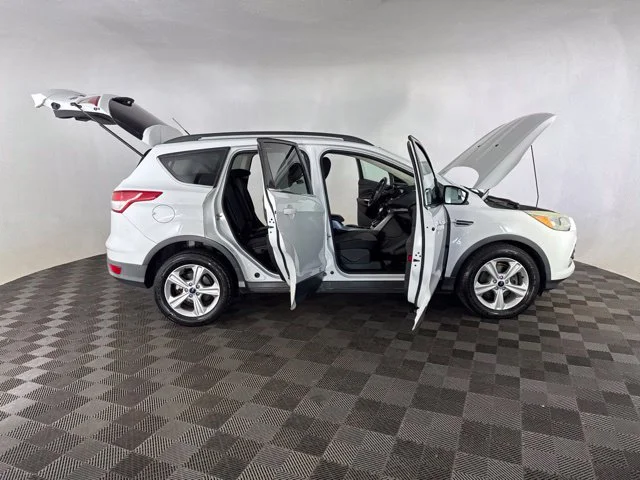 Used 2015 White Ford SE image 13