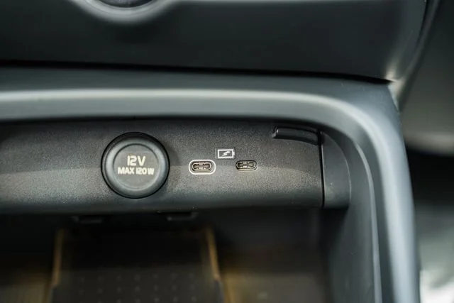 New 2026 Onyx Black Volvo B5 Plus image 25