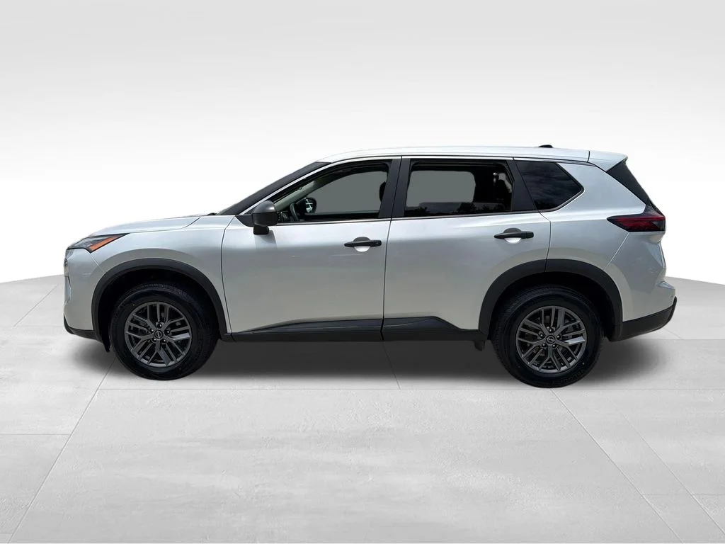 Certified Used 2024 Silver Nissan S image 4