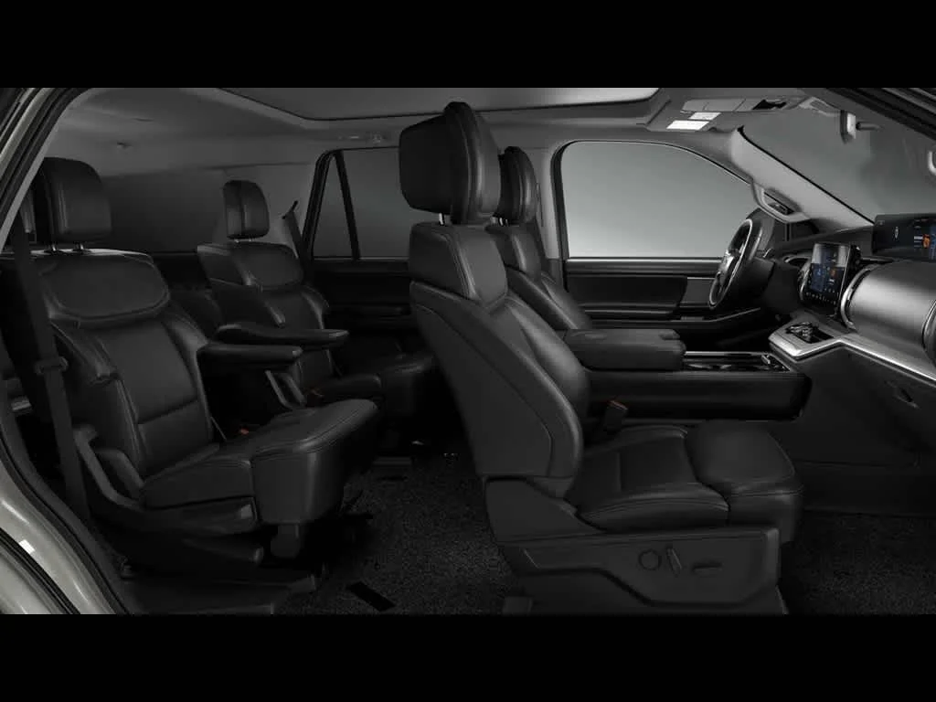 New 2027 Star White Metallic Tri-Coat Ford Platinum image 6
