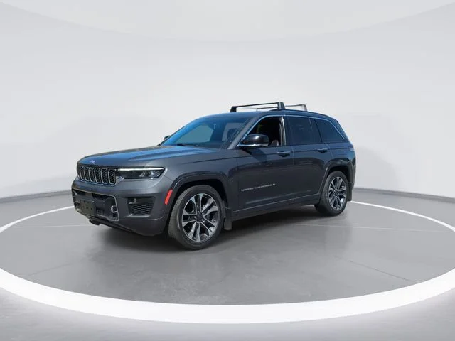 Used 2022 Gray Jeep Overland image 4