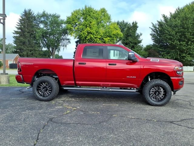 New 2026 Molten Red Pearl-Coat Exterior Paint RAM Big Horn image 8