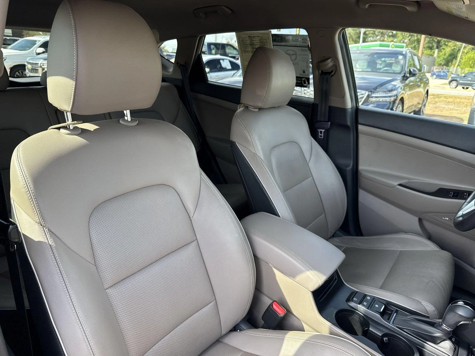 Used 2020 Black Noir Pearl Hyundai Limited image 15