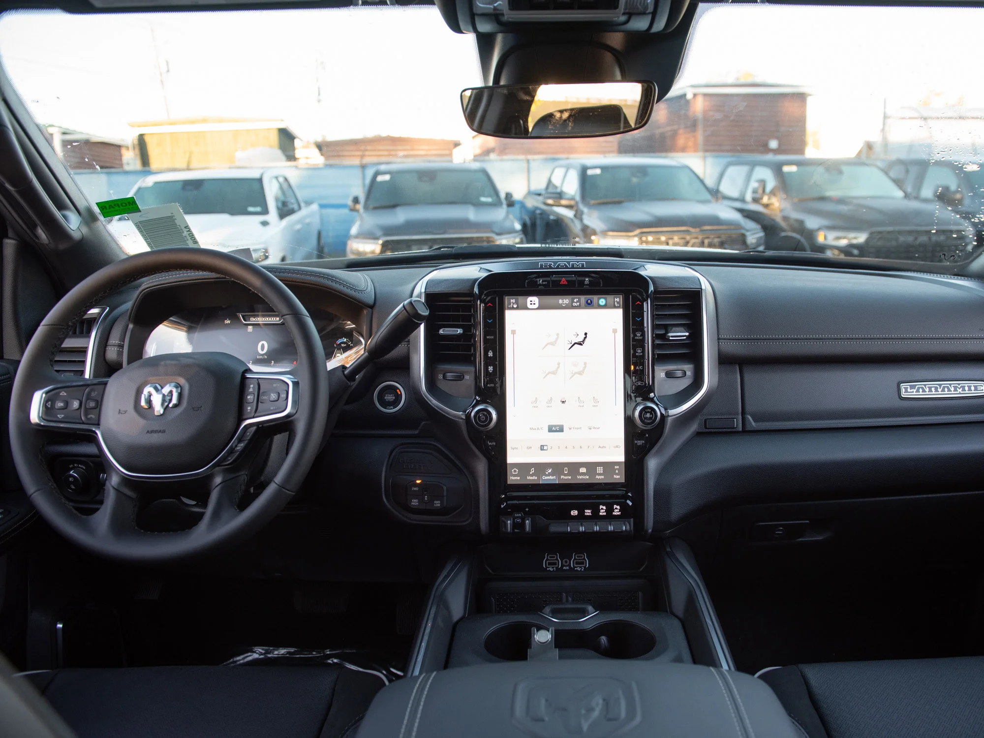 New 2026 White RAM Laramie* 4x4, Sunroof, Dual Wireless Charging Pad, Remote Start image 11