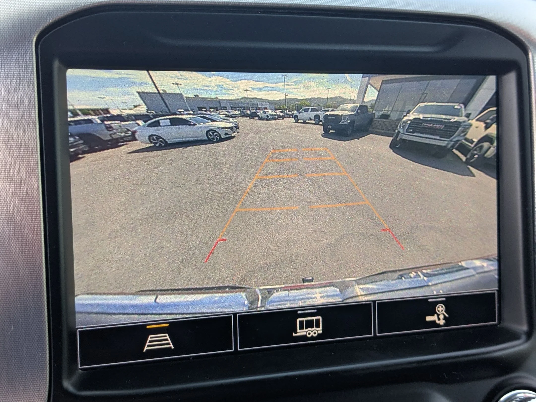 Used 2021 Quicksilver Metallic GMC Elevation image 25