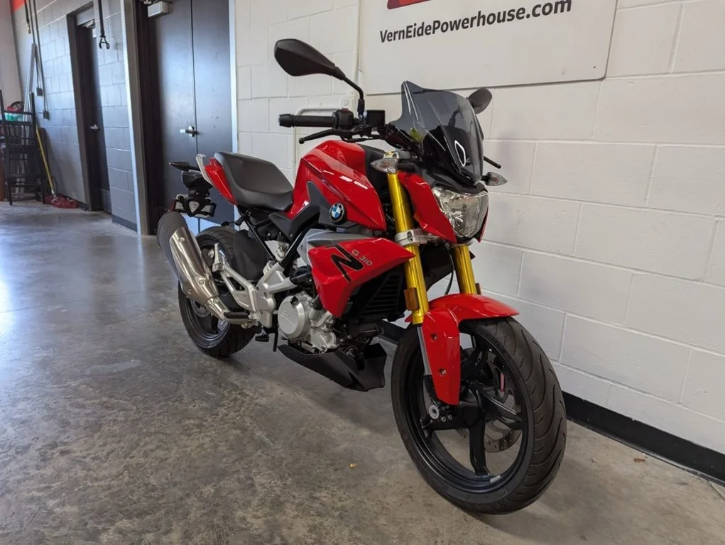 Used 2020 RACING RED BMW 310 R Racing Red image 2