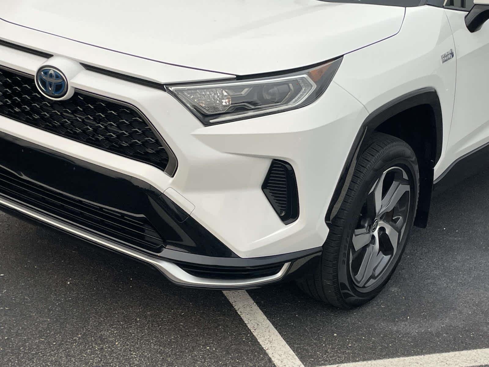 Used 2021 Super White Toyota SE image 14