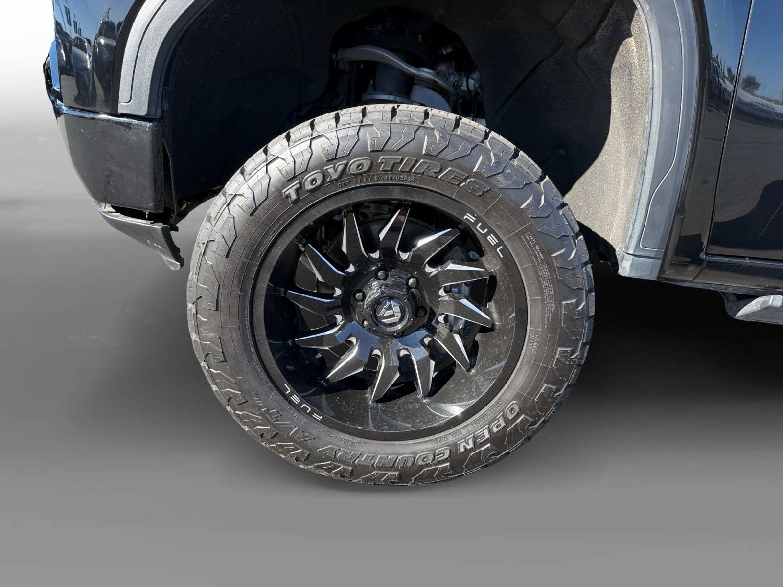 Used 2021 ONYX BLACK GMC Elevation image 9