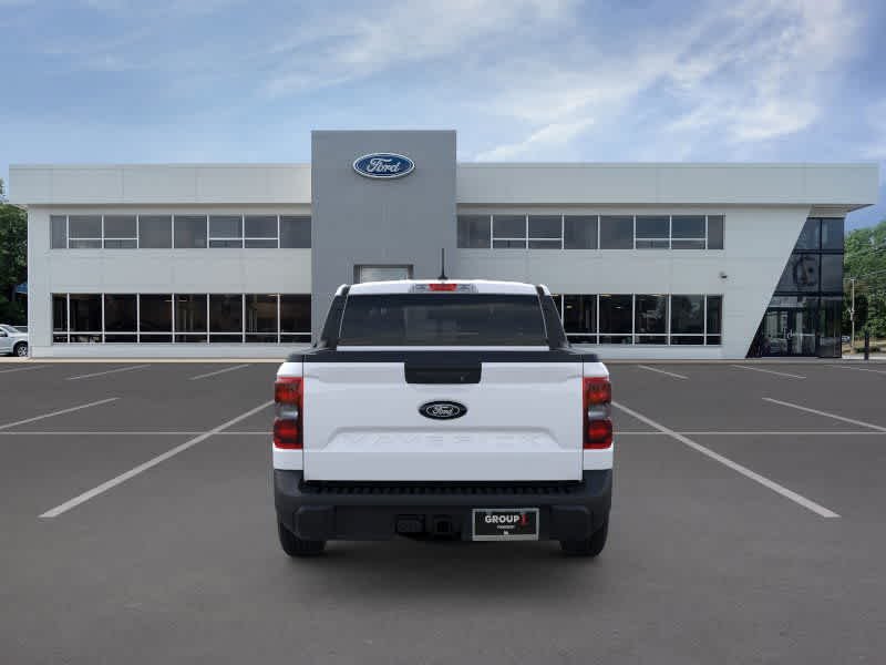 New 2025 Space White Metallic Ford XLT image 5