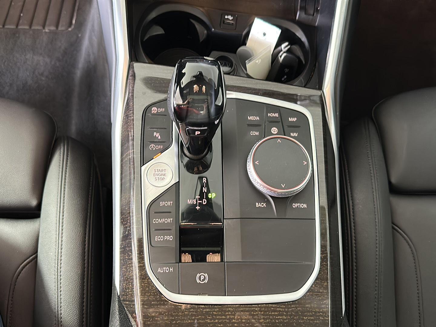 Used 2020 Black Sapphire Metallic BMW 330i xDrive image 19