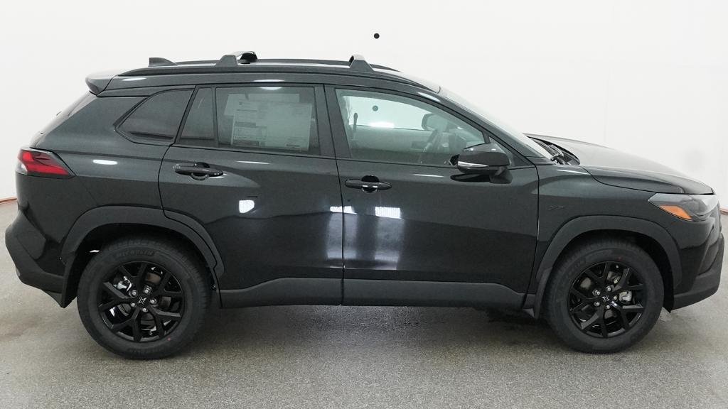 2026 Toyota Corolla Cross LE - Photo 15