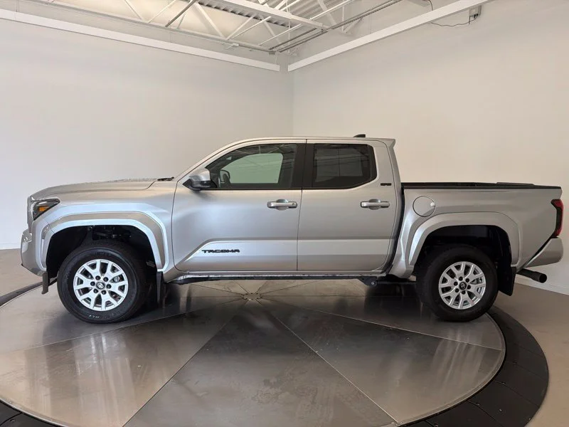 Used 2025 Silver Toyota SR5 image 6