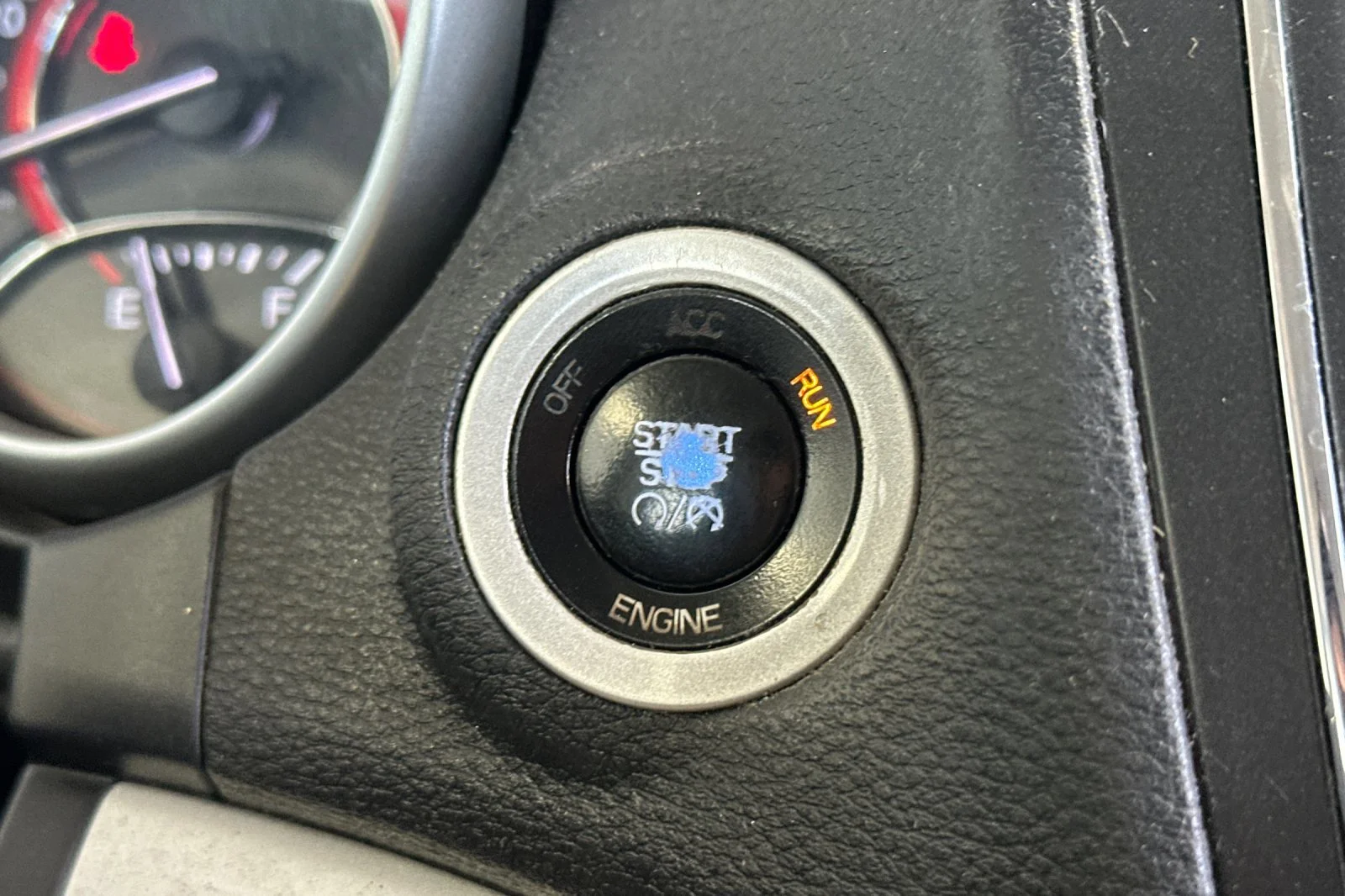 Used 2015 Redline 2 Coat Pearl Dodge American Value Pkg image 21