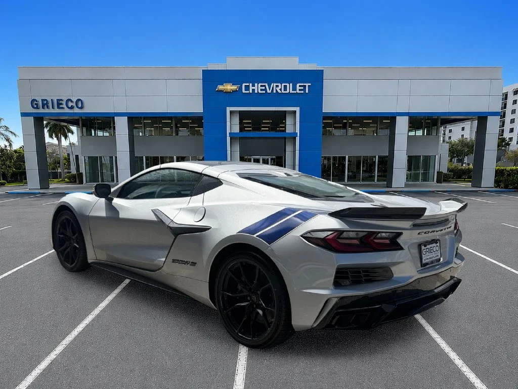New 2027 Blade Silver Metallic Chevrolet 3LT image 5