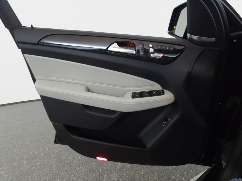 Used 2018  Mercedes-Benz GLE 350 image 28