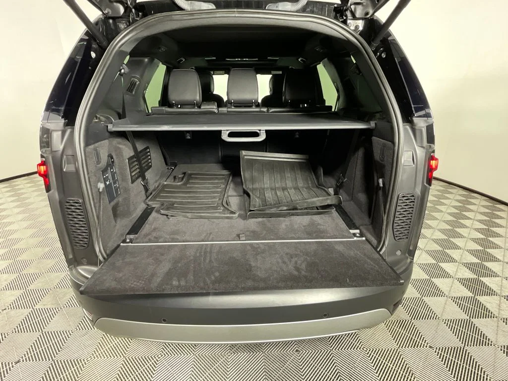 Certified Used 2025 Black Land Rover S image 29
