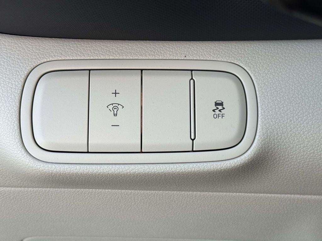 New 2026 Denim w/White Roof Hyundai SEL w/Two-Tone Roof image 30